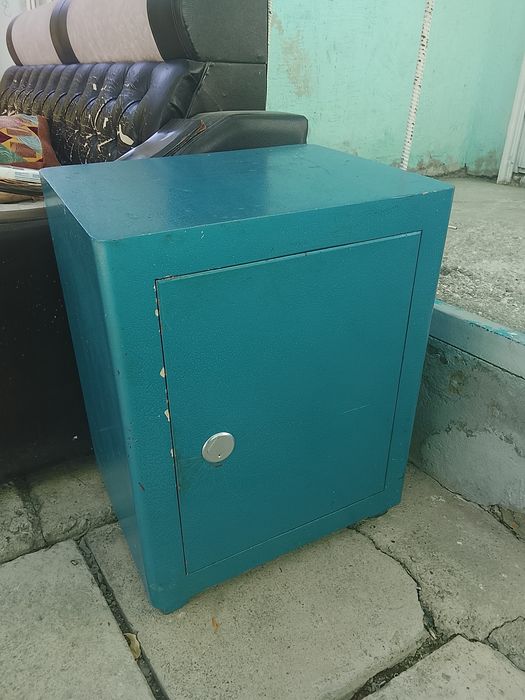 Продам сейфы идеальный состояние