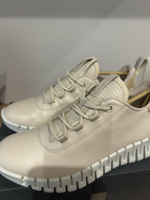 Дамски маратонки ECCO! Нови!