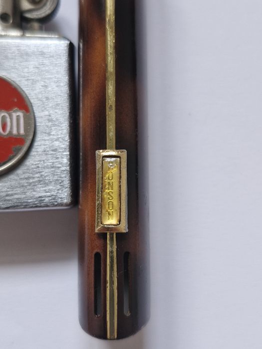 Lot brichete Ronson