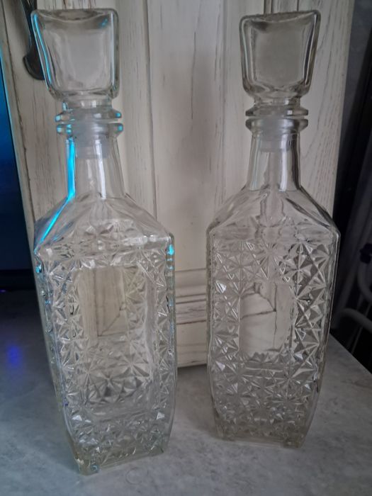 Графин бутыль продам