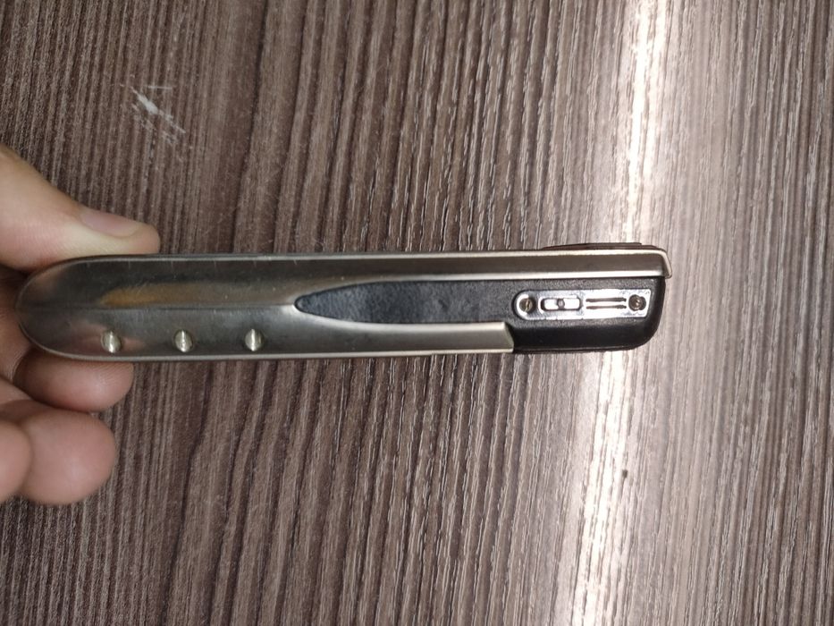 Продам телефон Vertu