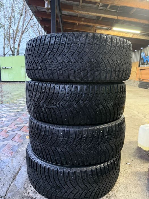 Продам зимний резину от прадо 150