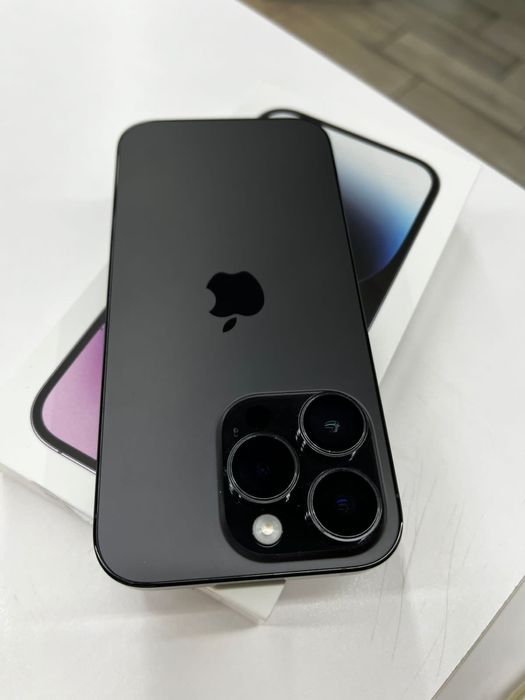 Продам айфон 14 про