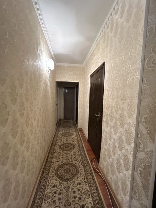 СРОЧНО продоется 4 комнатная квартира в массив Чорсу + гараж