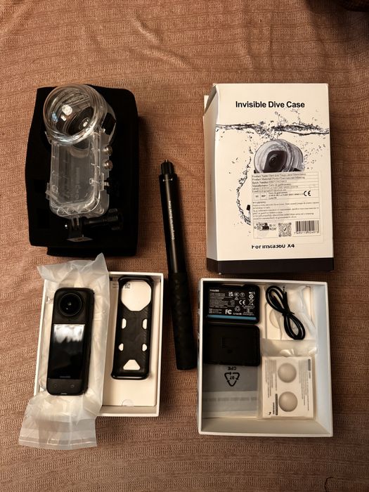 camera insta360 X4 + carcasă scufundări