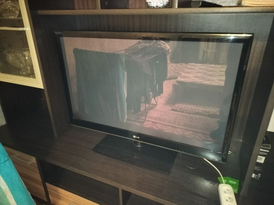 Продам телевизор LG 42 дюймов