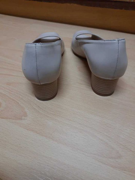 Оригинални нови луксозни дамски обувки Roberto Venuti-Milano