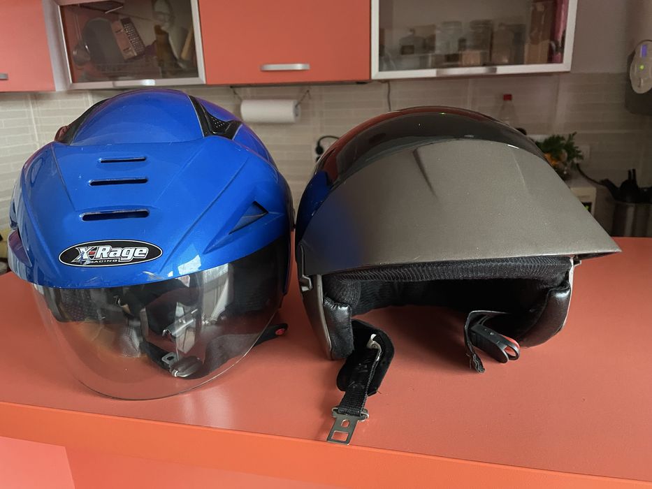 Casti de scutere 150-100 lei