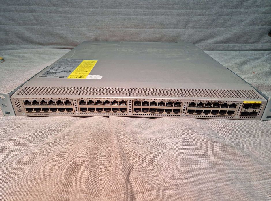 Switch Cisco 48 porturi Nexus 3048TP-1GE gigabit 1G 10G Business L2 L3