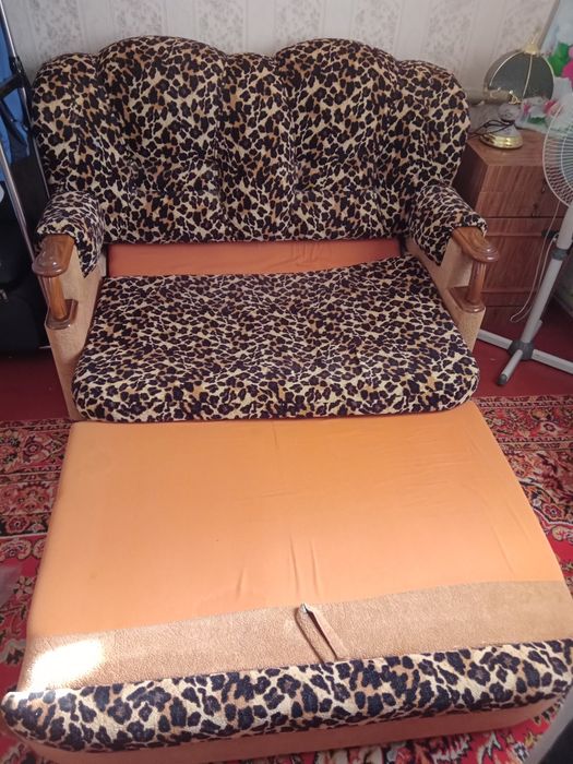 Продается шкаф и диван раскладной