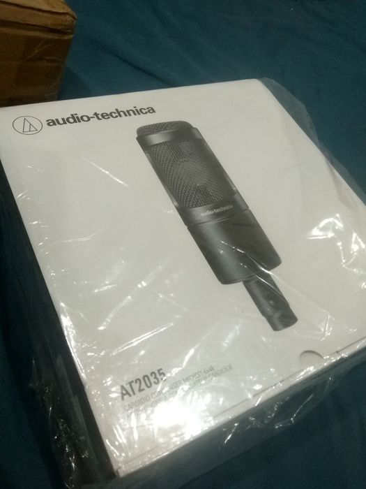 Микрофон AT2035 студийный