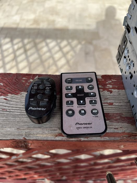 De vanzare player auto pioneer/jvc/sony (radio/casetofon/cd-player)