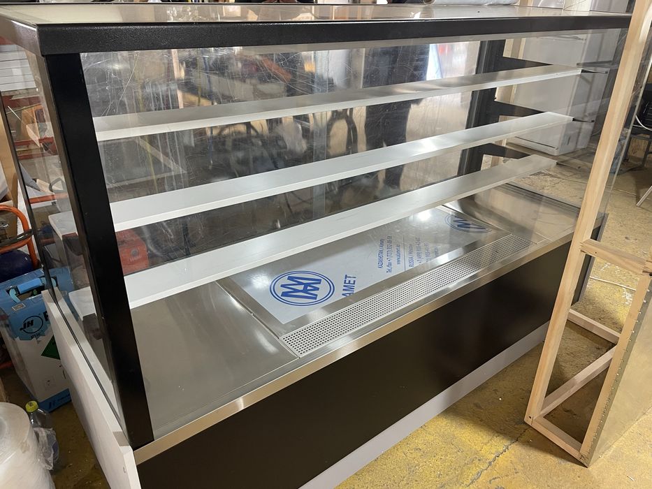 Витринные холодильники кондитерская витрина