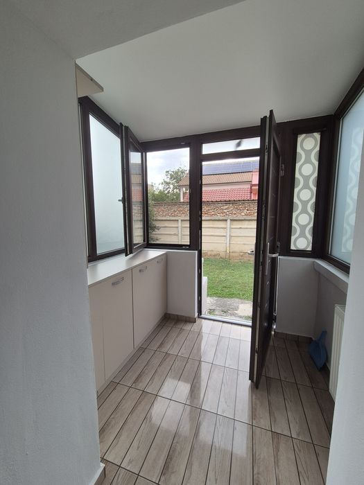 Vând apartament cu 2 camere central