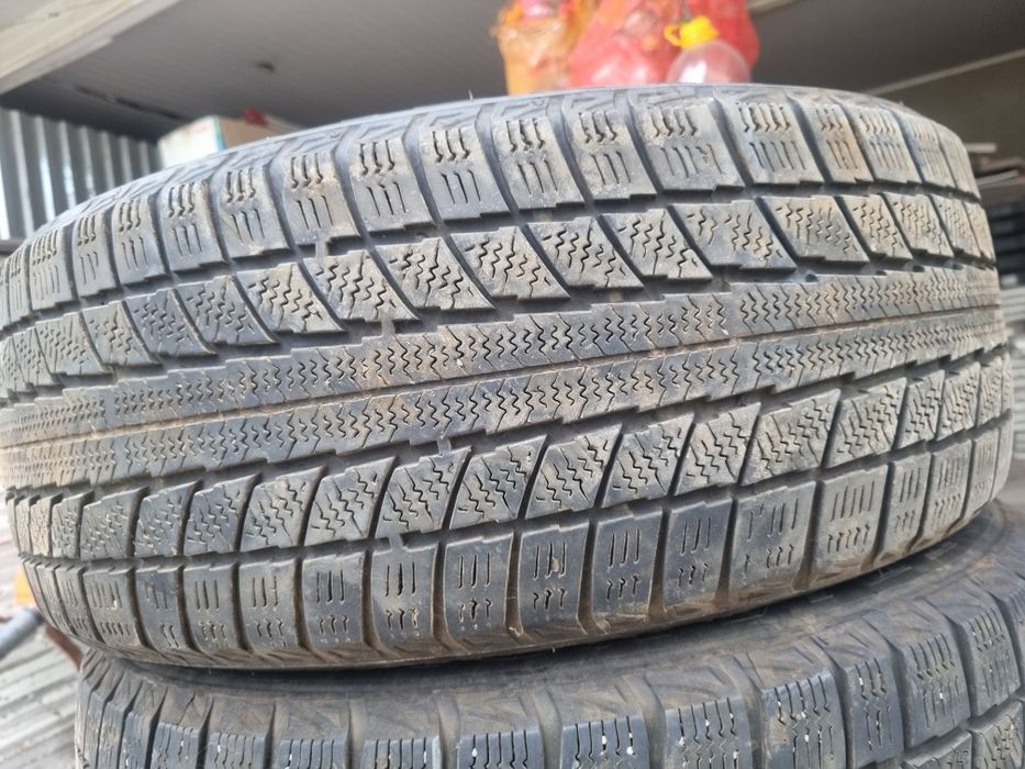 215/55 R17                       .