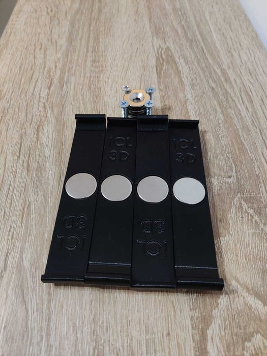 Suport placuta inmatriculare slim magnetic