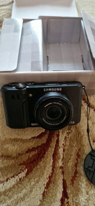 Фотоапарат сифравой Samsung  экран олед