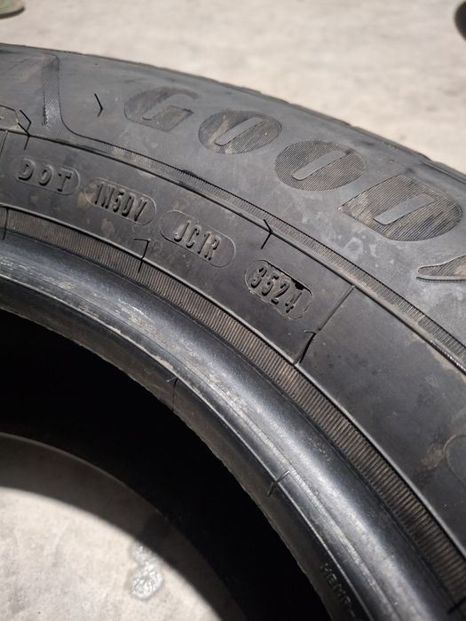 2 Anvelopele de iarnă  245 55 r17 Goodyear