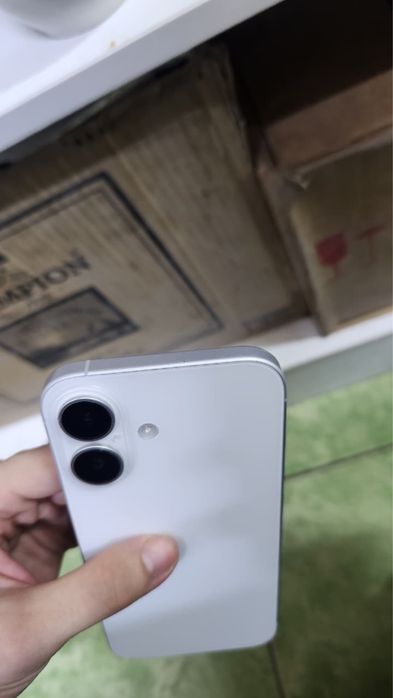 iPhone 16   128 гб