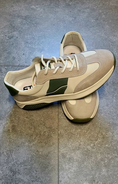 Adidasi casual vând