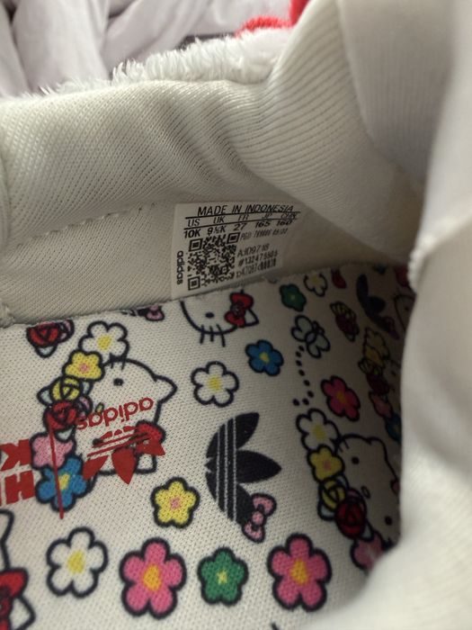 Оригинал Adidas кроссовки на девочку! 27 размер!