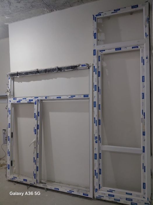 Продается окна с дверью пластиковые