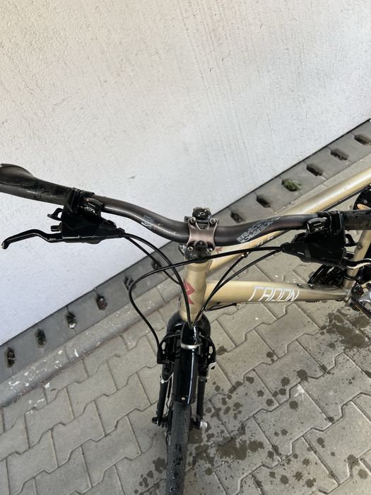 Vand bicicleta Trekking Radon