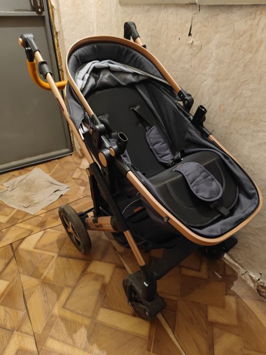 Коляска детская в отличном состоянии