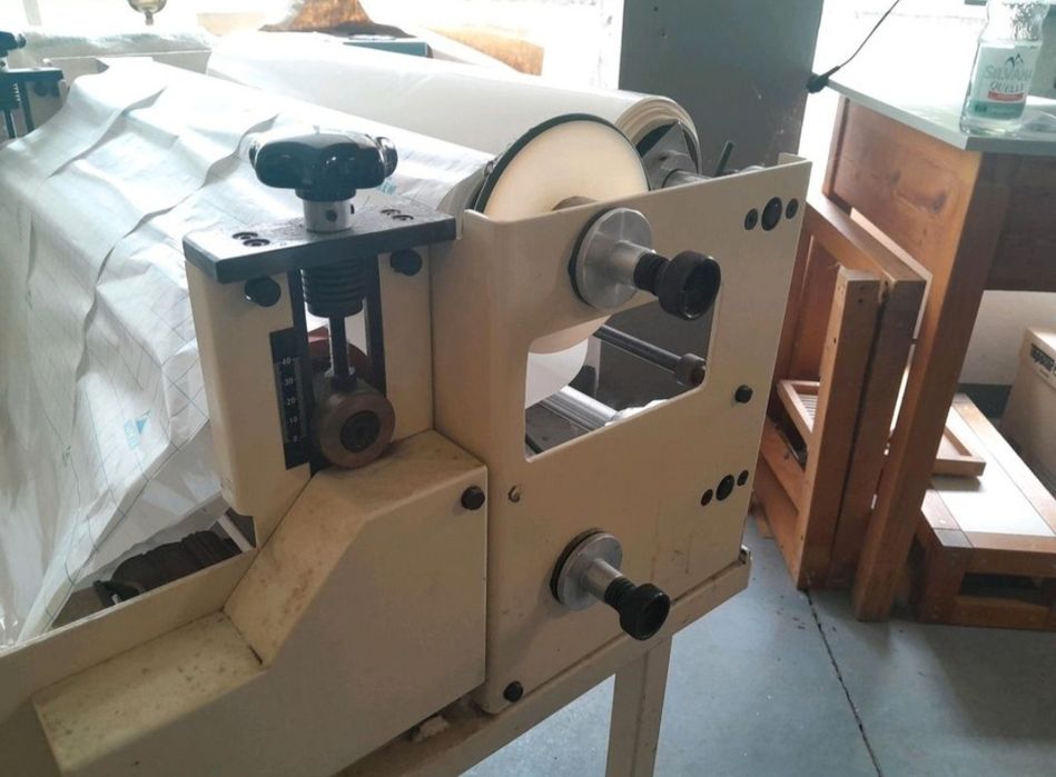 Imprimanta - Laminator, electric, lățime 62 cm, rola folie