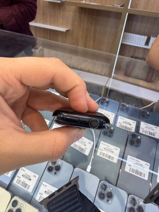 Apple watch 8/45 sotladi