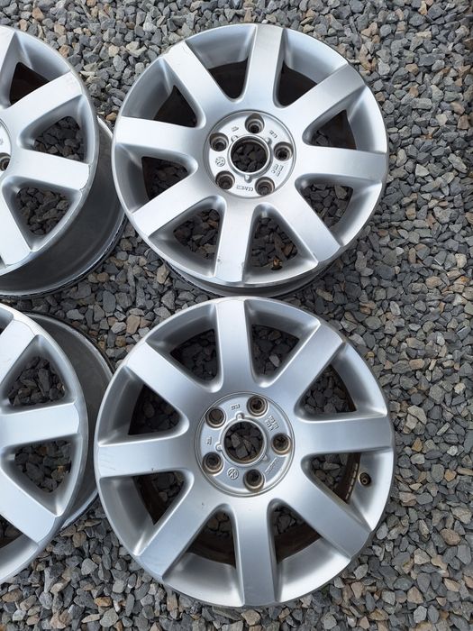 5x112.16цола.6.5j ET50 оригинални VW