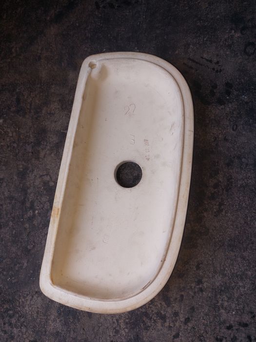 продаю крышку ..