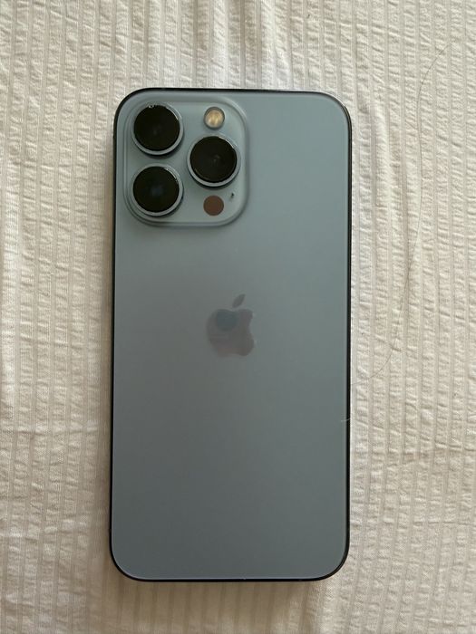 Телефон Iphone 13pro