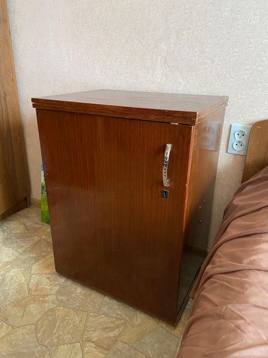 Продам швейную машинку