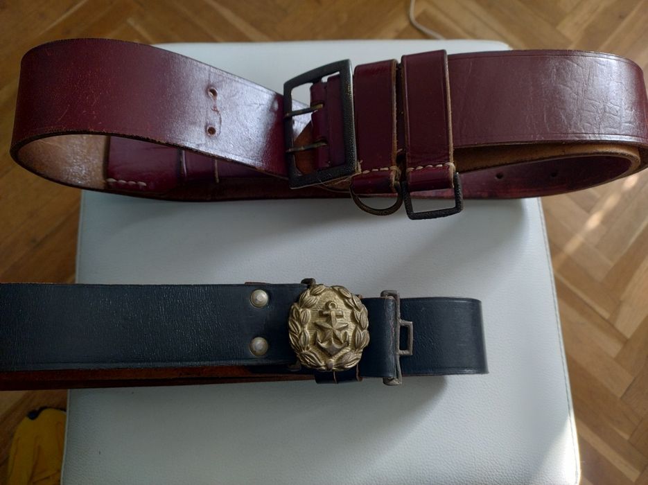 2 броя Военни  колани , офицерски и военноморски.