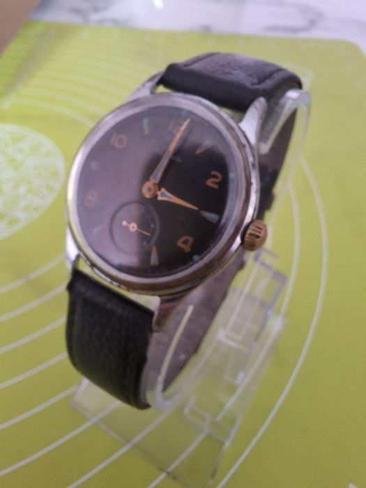 Механичен мъжки часовник