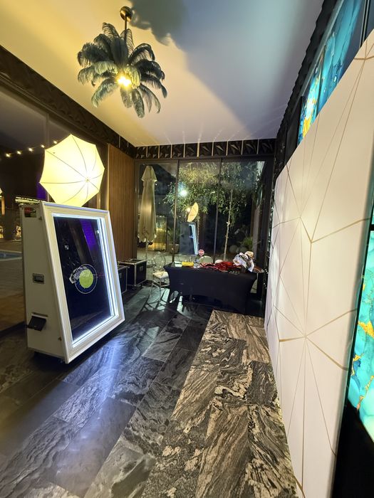 Oglinda magica/ cabina foto / fum greu pentru dansul mirilor