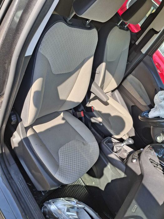 Dezmembrez Ford Tourneo Connect 1.0 EcoBoost SFCF 100 Cai 111.000 km