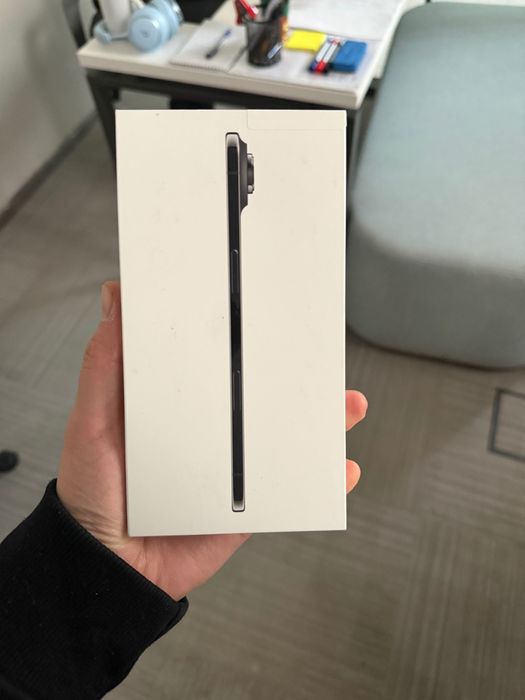 iPhone 17 Air black 256 GB — новый, запечатанный