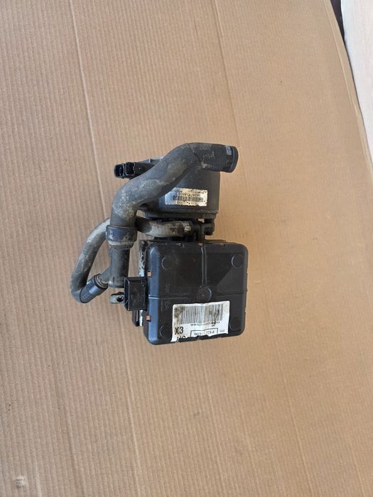 Pompa  suspensie hidraulica citroen c5 2010