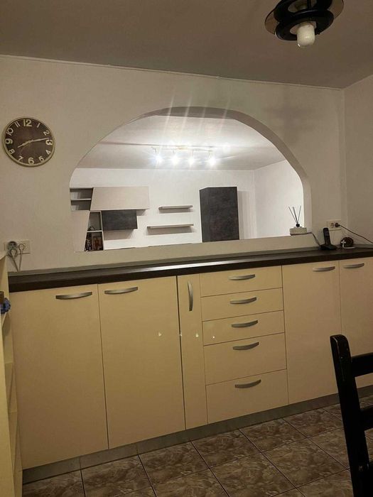 Inchiriez apartament 4 camere – 102 mp – 7 min metrou Păcii – 670 €