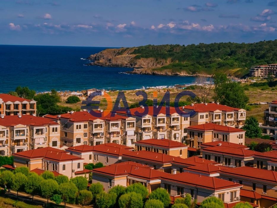 Двуетажна къща в строеж в комплекс" Грийнлайф - Вилас", Созопол,