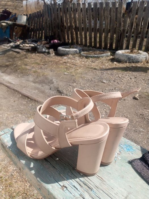 Туфли      37 размер