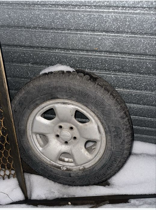 Диски с резиной на субару шипы