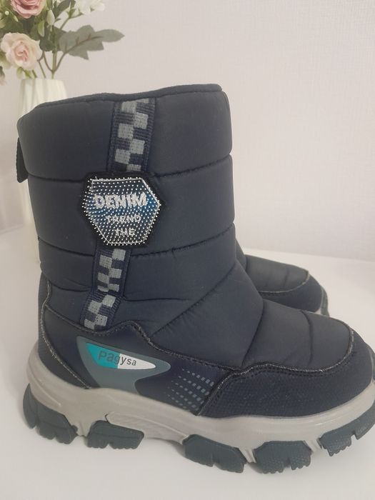 Продам зимние ботинки для мальчика