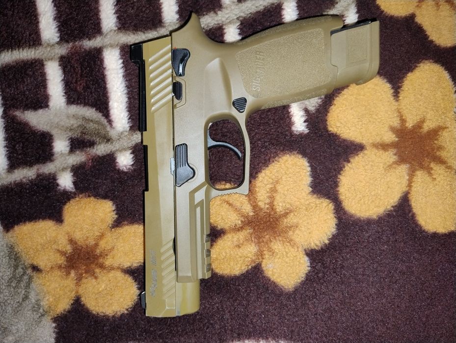 Vând Sig Sauer P320