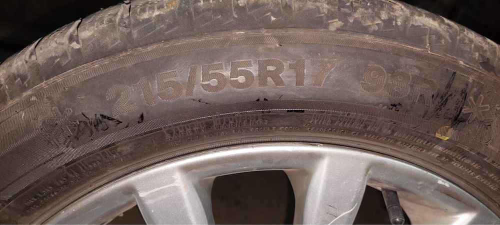 Продается зимняя шина.