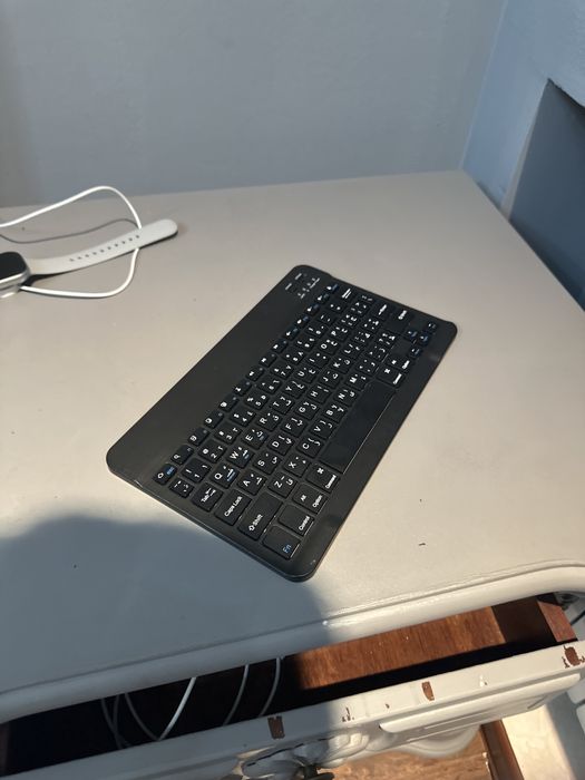 Клавиатура  блютюзная