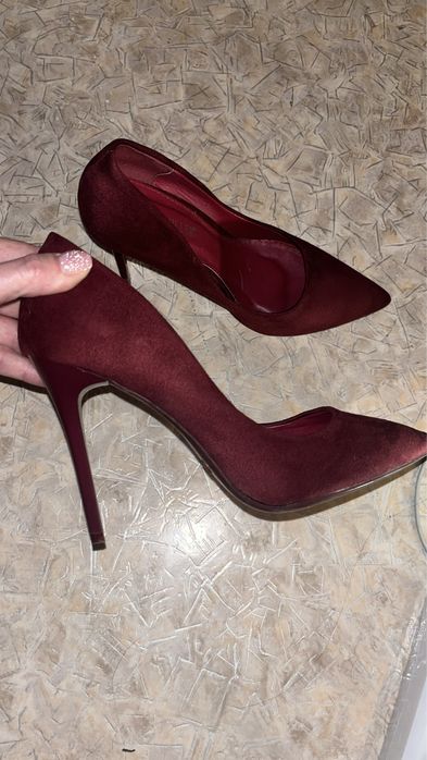 Туфли на шпильке