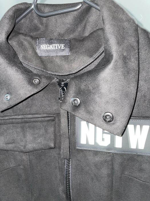 Черна велурена рокля Negative